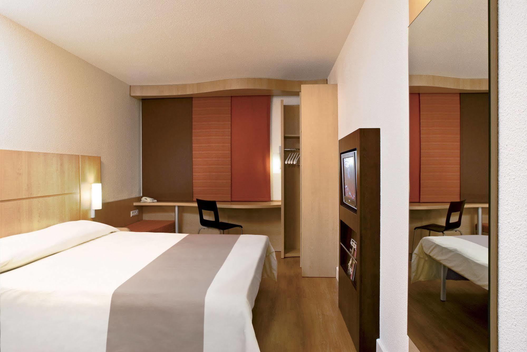 Ibis Beauvais Aeroport Ξενοδοχείο Εξωτερικό φωτογραφία